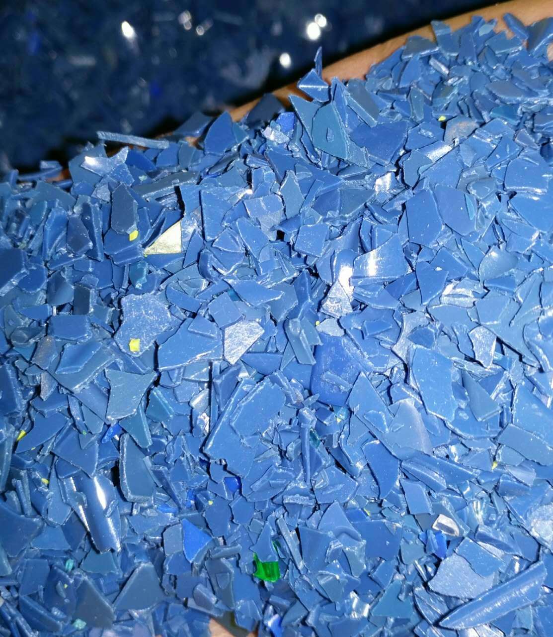 废塑料处置信息陕西西安供应一级蓝色pet破碎料_大型企业资产处置栏目