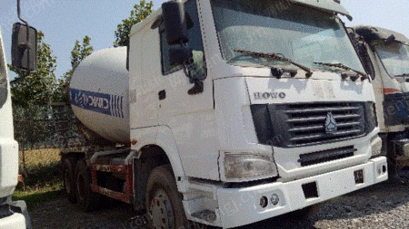 二手水泥罐车出售