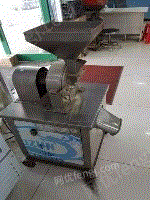 出售不锈钢wan能粉碎机，磨药机器