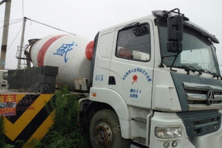 二手水泥罐车出售