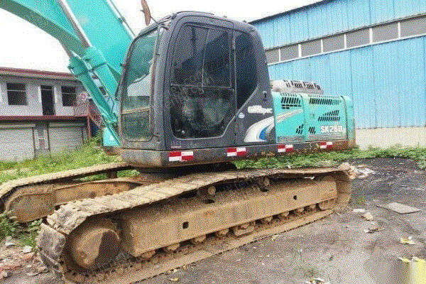 工地出售神钢260挖掘机