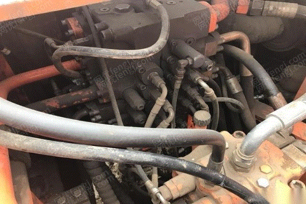 急售10年大宇225-7挖机