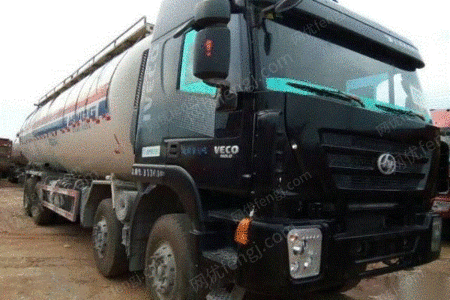 二手水泥罐车出售