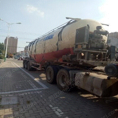 二手水泥罐车出售