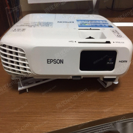 95成新爱普生投影仪出售-王先生