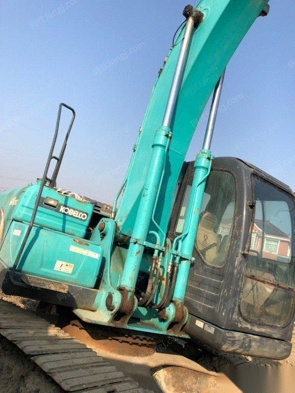 11年神钢210超八挖机出售