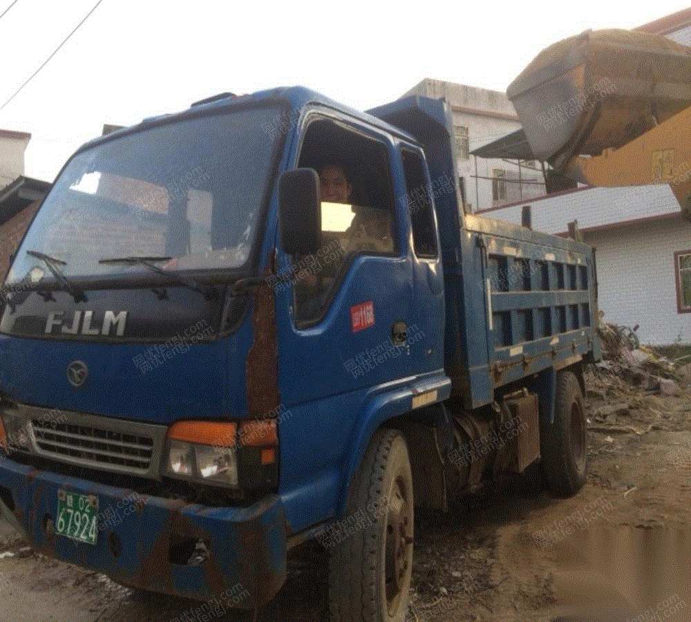 多台几千元的农用车08万元出售