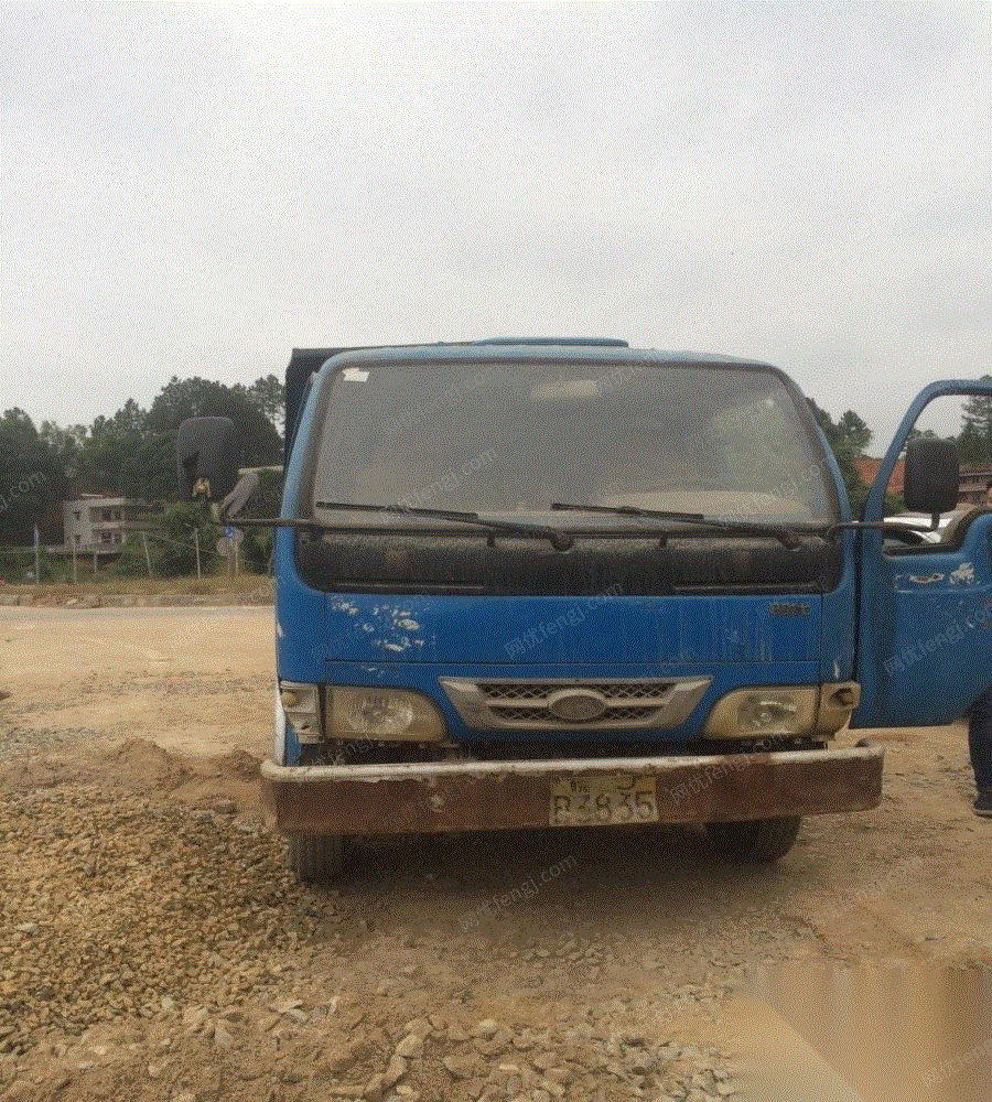 多台几千元的农用车08万元出售