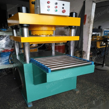 150吨合模机转让 30000元