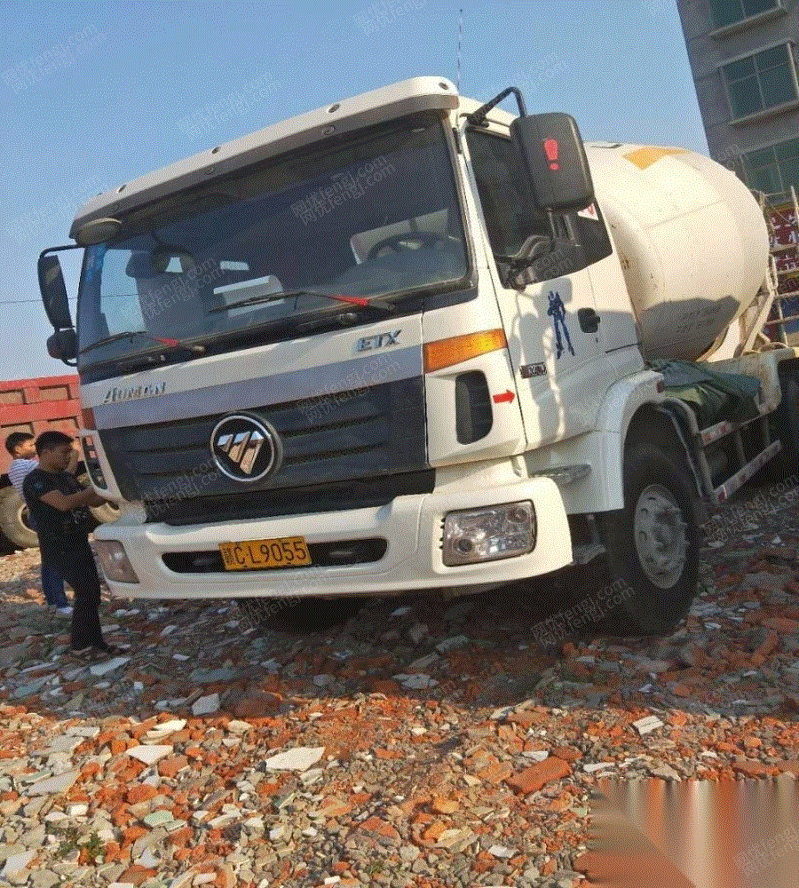 转让欧曼水泥罐车大14方14万元