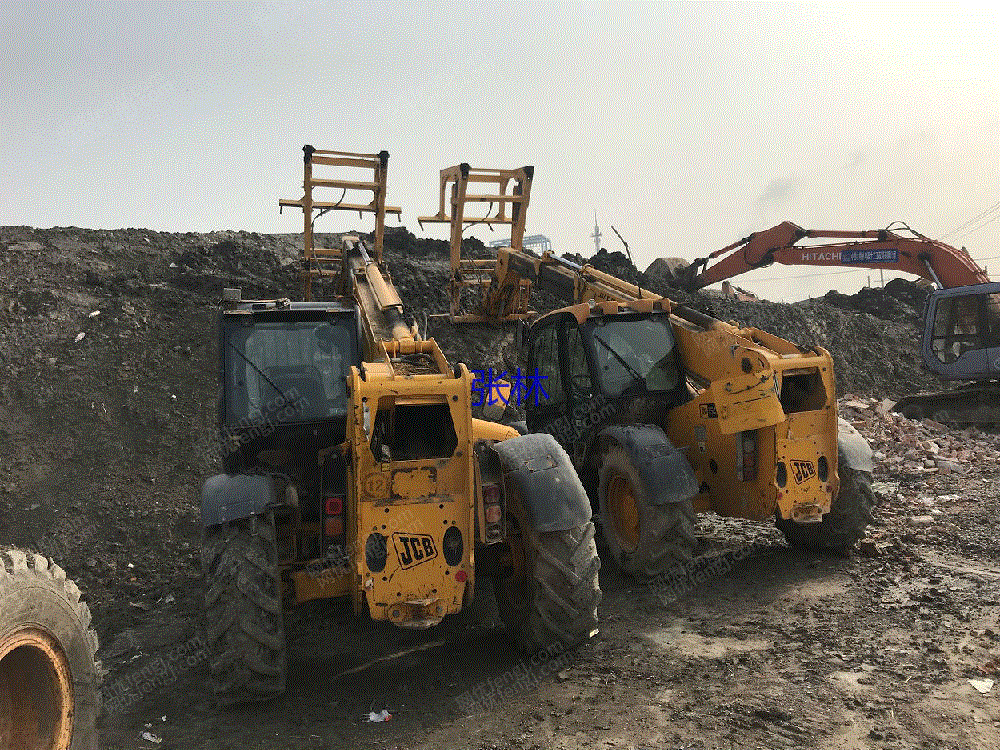 出售2台jcb535-95二手伸缩臂叉装车