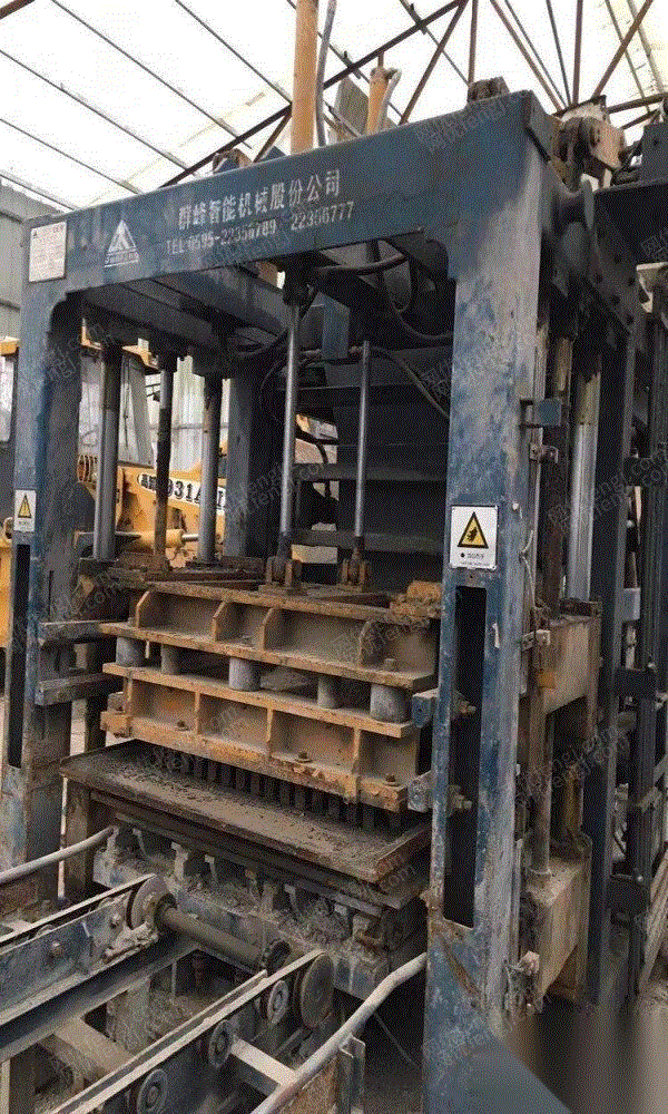 福建泉州群峰砖机 20万元出售