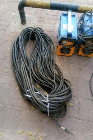 出售两台电焊机,4×6平方电缆线