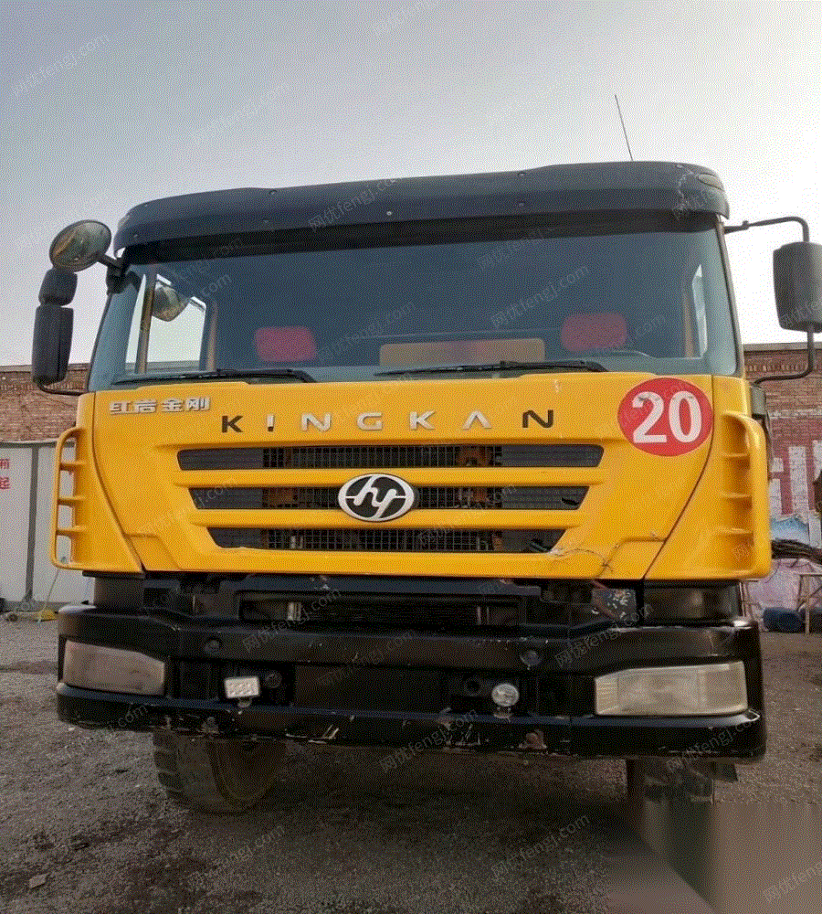 工地停工现低价处理一批17年新金刚工程车