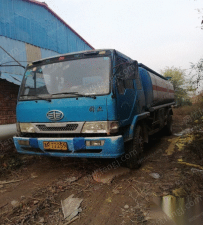 解放油罐车国2货车 2.7万元