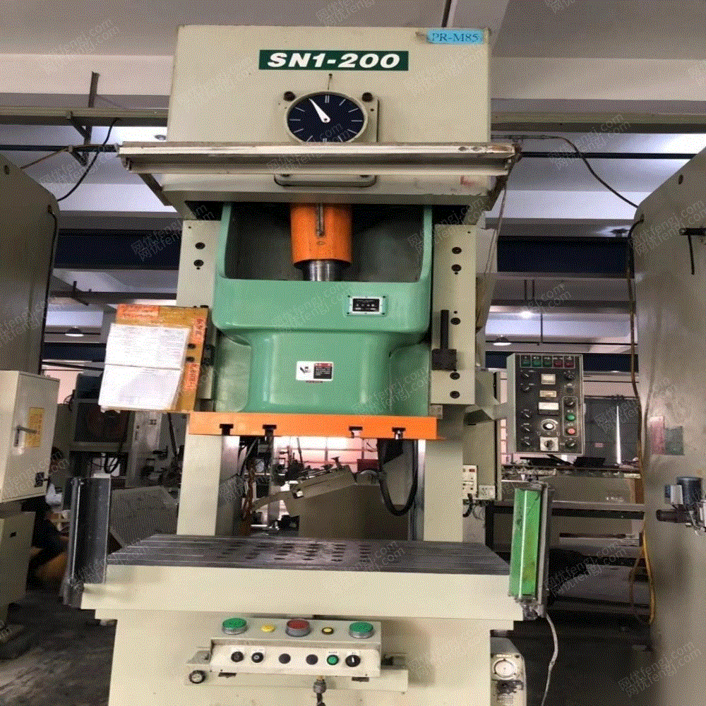 工厂在位协易徕富冲床一批35吨到200吨