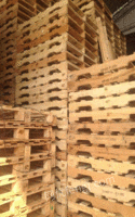 文涛木业大量高价回收木托盘、塑料托盘、木方、夹板、