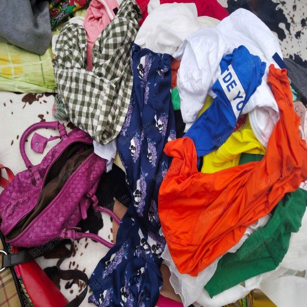 全洛阳常年高价大量回收旧衣服旧鞋