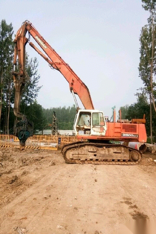 出售闲置二手大宇500打桩机