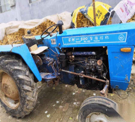 处置积压泰山25和30拖拉机多台 0.7万元