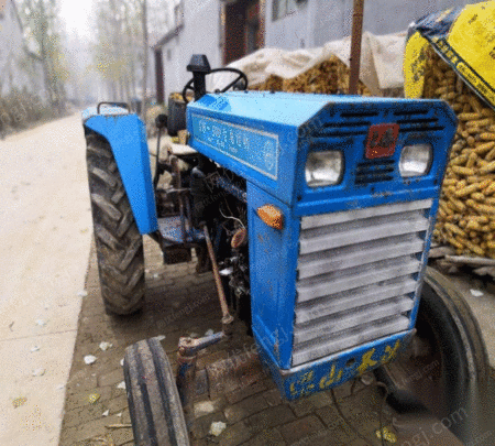 处置积压泰山25和30拖拉机多台 0.7万元