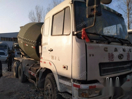 二手搅拌车出售