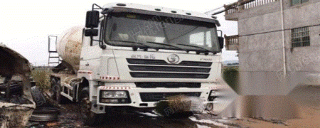 二手搅拌车出售