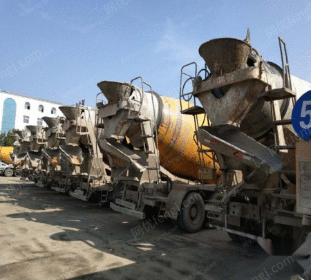 二手搅拌车出售