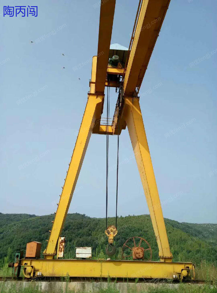 出售跨度18米,各悬4米,升高9米,32吨双梁