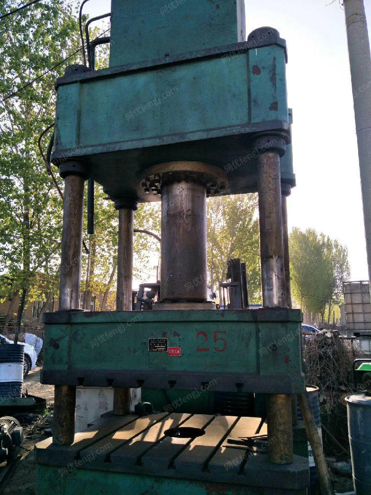 出售315吨液压机一台