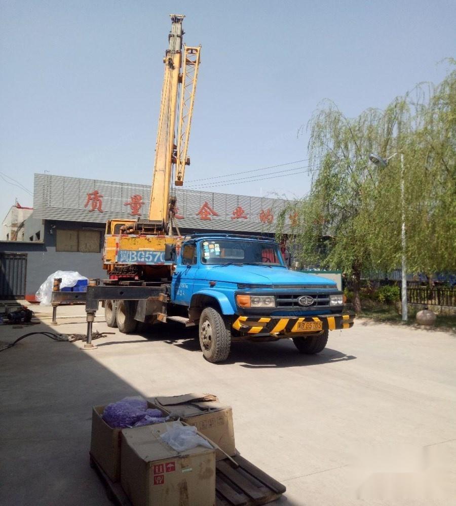 出售人2007年7月东岳12吨大小勾吊车