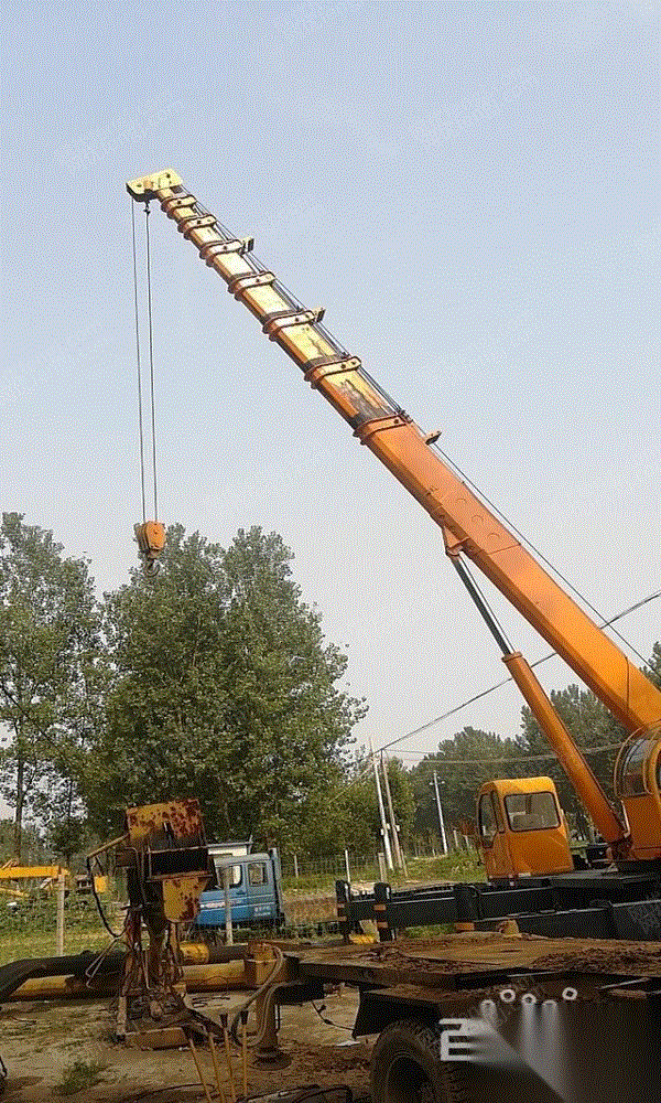 急转变形金刚吊车