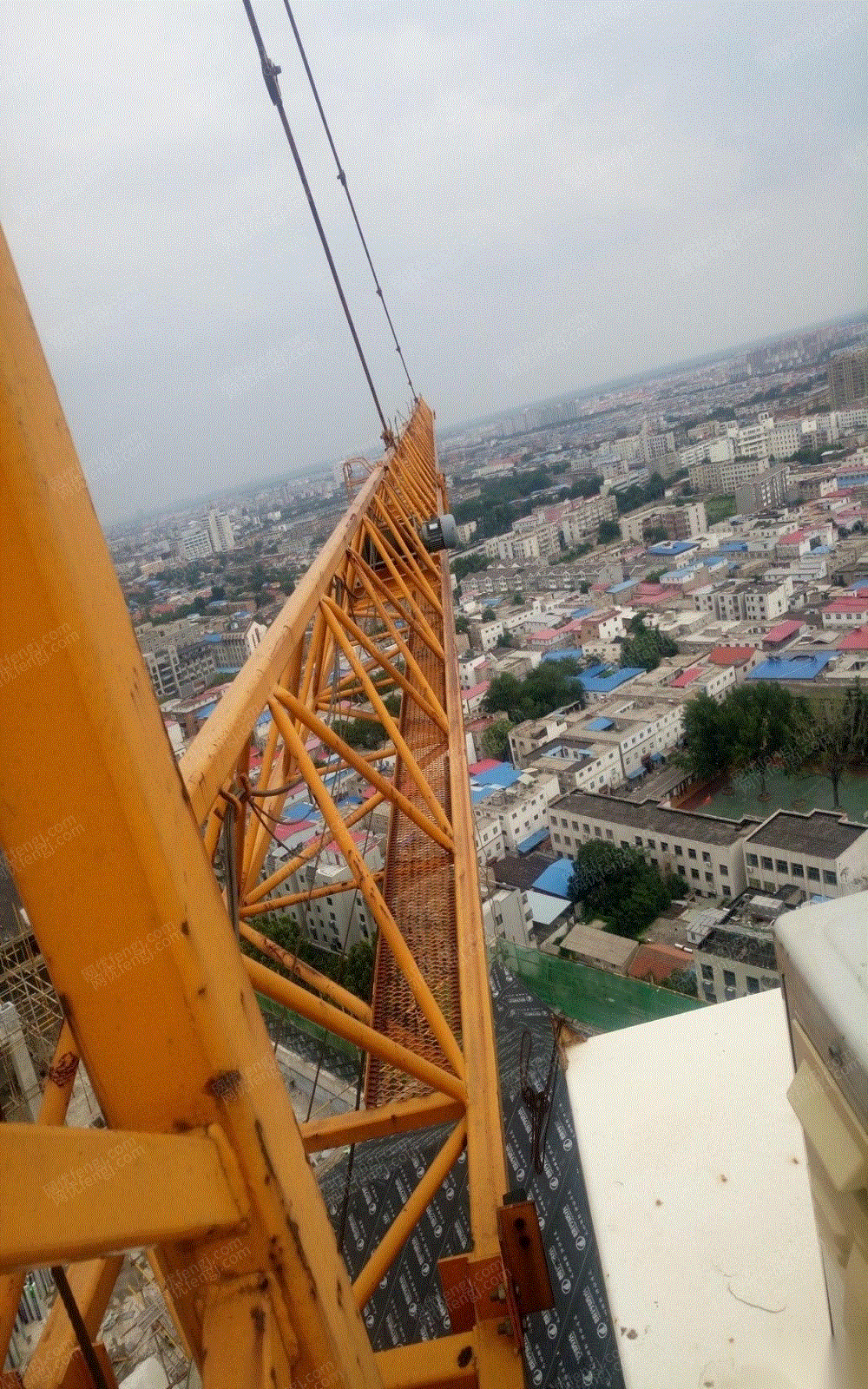 山东大汉塔吊5010出售32个标准节4道扶墙