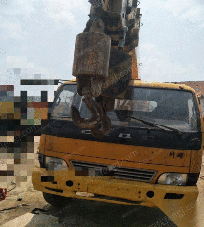 出售車飛龍八噸四節臂彎吊車