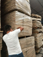 家具材桦木，水曲柳，柞木，刨光材，毛板等多个品种4000多吨出售