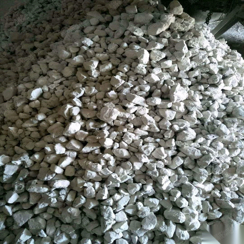 大量出售425水泥325水泥白灰块白灰面汾沙齐村沙水洗沙加工沙