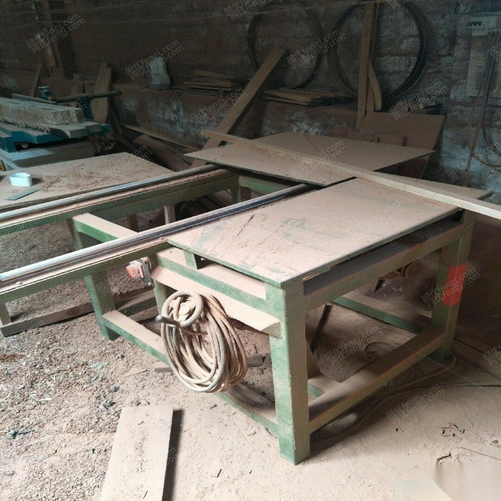 木工精密推台锯.七成新,买回来用不到半年.出售