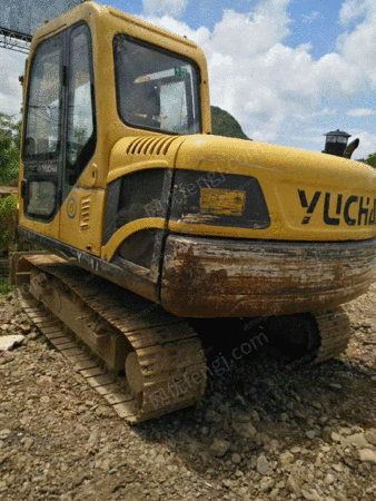 出售一台11年育才85挖掘机