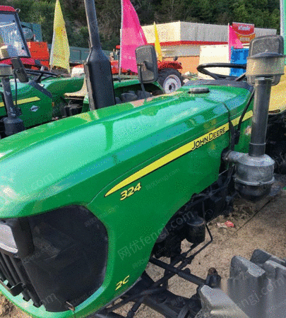 出售二手多台迪尔324拖拉机