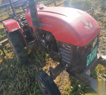 弟一批泰山30拖拉机