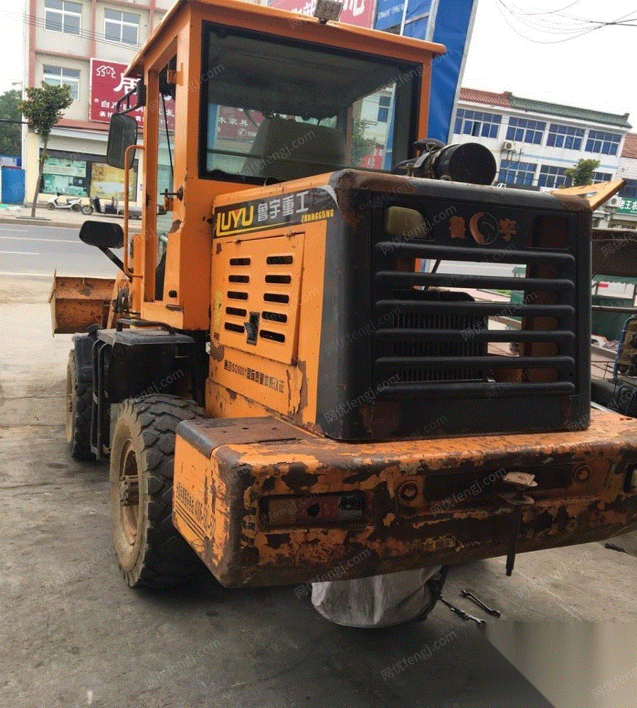 鲁宇装载机出售