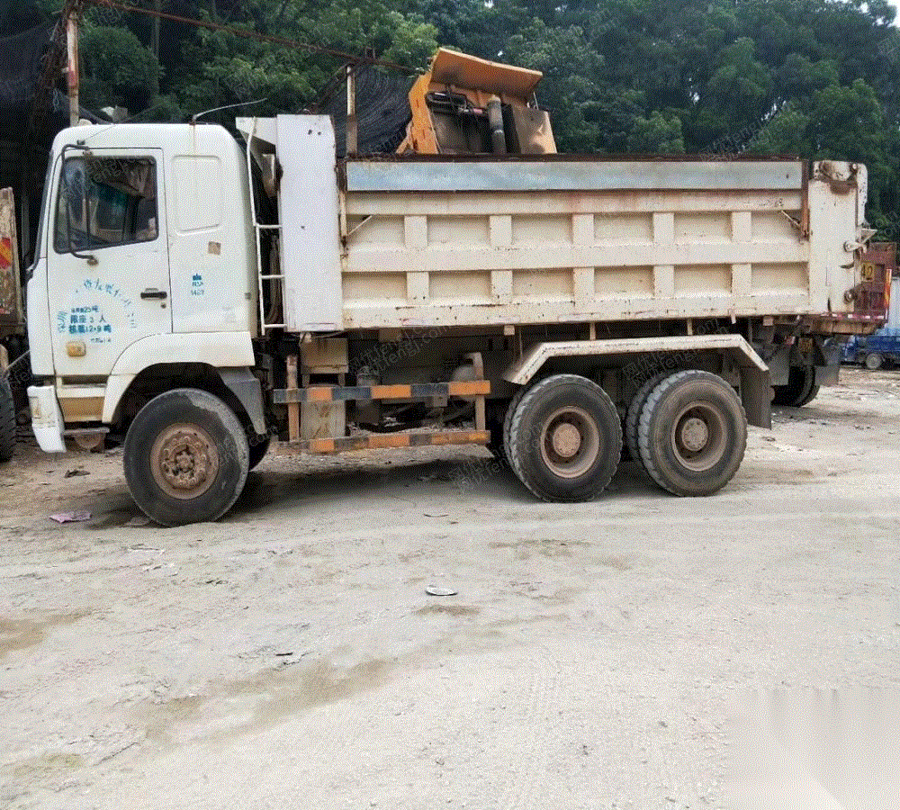 地价转让多台泥头车