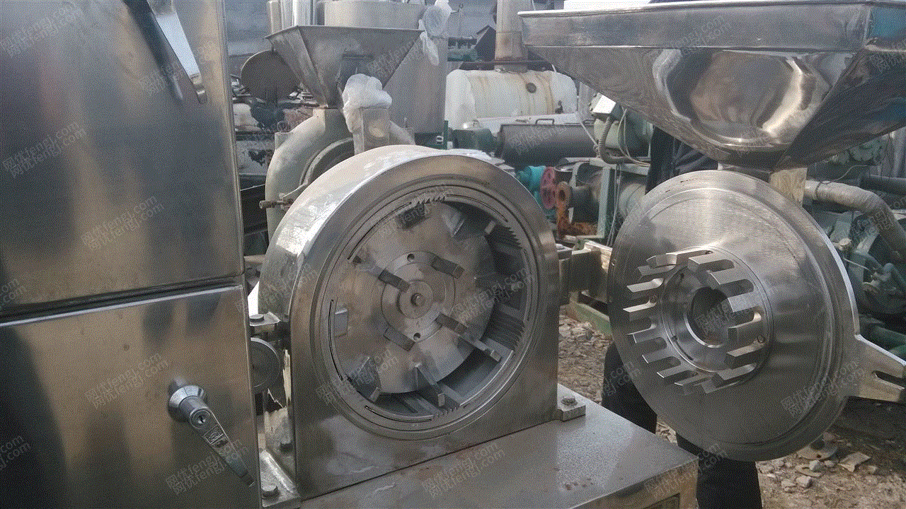 现货低价出售一批二手万能粉碎机