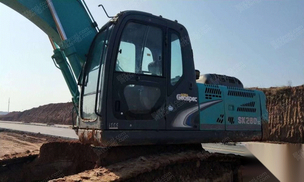 260神钢挖掘机出售