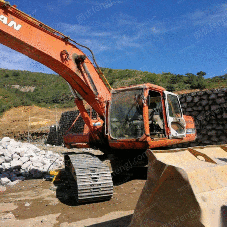 出售二手大宇220-7挖掘机