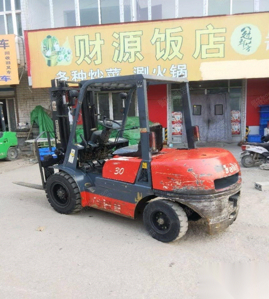 转让台励福3吨叉车29万元