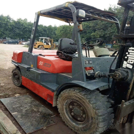 出售二手台励福叉车,小五吨 3.6万元