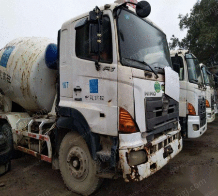 四桥日野700搅拌车 16.8万元