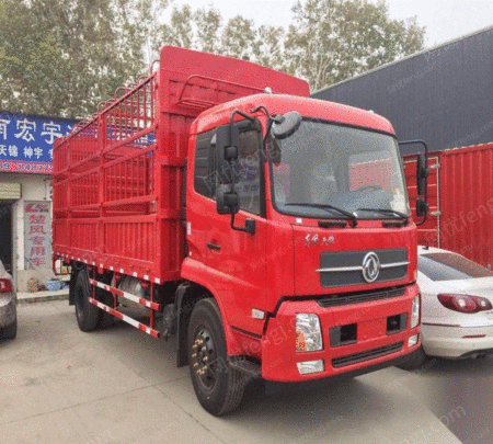 天锦6.8米仓栅车现车出售 16万元