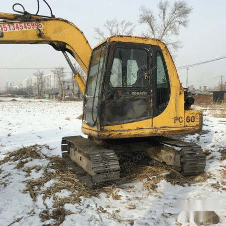 08年车出售挖掘机 9.5万元